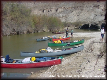 Stopping for lunch approaching Santa Elena Canyon