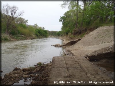 Trinity River looking fownriver from South Loop 12 boat ramp